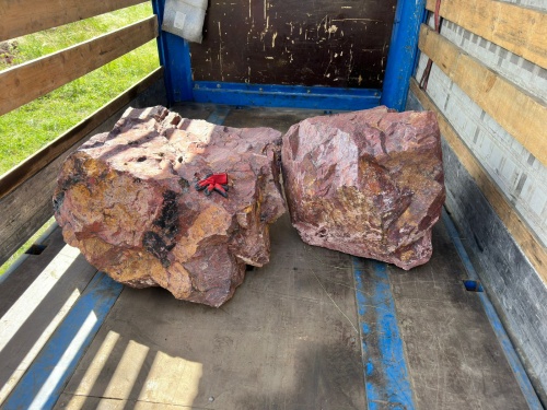 Ландшафтные глыбы красно-фиолетовые 200-1000 килограмм купить в Клине