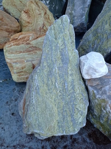 Златолит жёлтый, жёлто-зелёный глыбки и валуны для ланшафтного дизайна купить в Клине