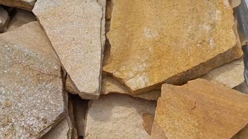 Плитняк златолит жёлтый для цоколя купить в Клине