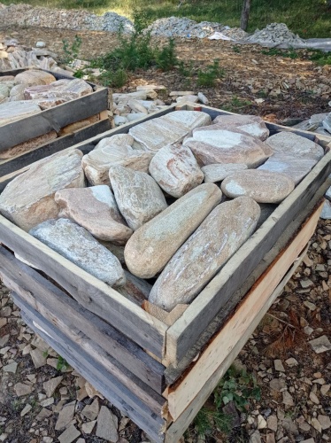 Златолит жёлтый, жёлто-зелёный глыбки и валуны для ланшафтного дизайна купить в Клине