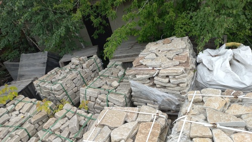 Гранитный плитняк галтованный для парковки купить в Клине