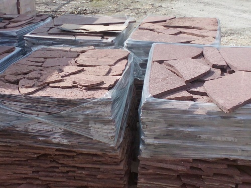 Плитняк лемезит бордовый для облицовки цоколя 20-25 мм  купить в Клине