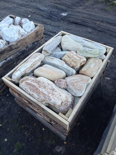 Златолит жёлтый, жёлто-зелёный глыбки и валуны для ланшафтного дизайна купить в Клине