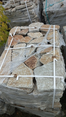 Плитняк галтованный гранитный для ландшафтного дизайна купить в Клине