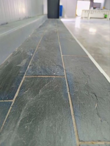 Плитка чёрная из натурального камня фасадная 30 см * 5 см, толщина 7 мм -30 мм купить в Клине