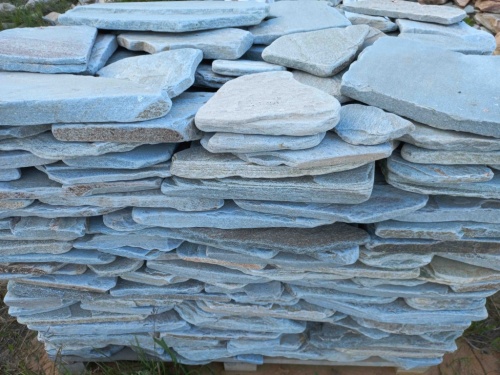 Плитняк златолит зелёный галтованный для цоколя купить в Клине