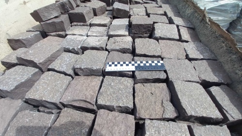 Лемезит колотая брусчатка 10 * 10 см. для парковки купить в Клине